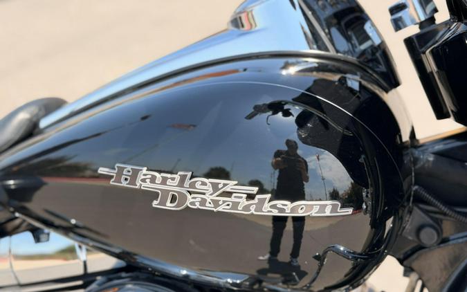 2014 Harley-Davidson® Street Glide® Special FLHXS BLACK 672741