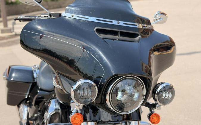 2014 Harley-Davidson® Street Glide® Special FLHXS BLACK 672741