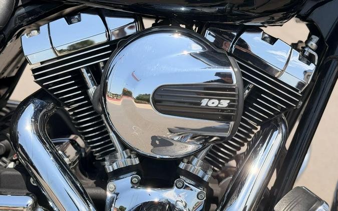 2014 Harley-Davidson® Street Glide® Special FLHXS BLACK 672741