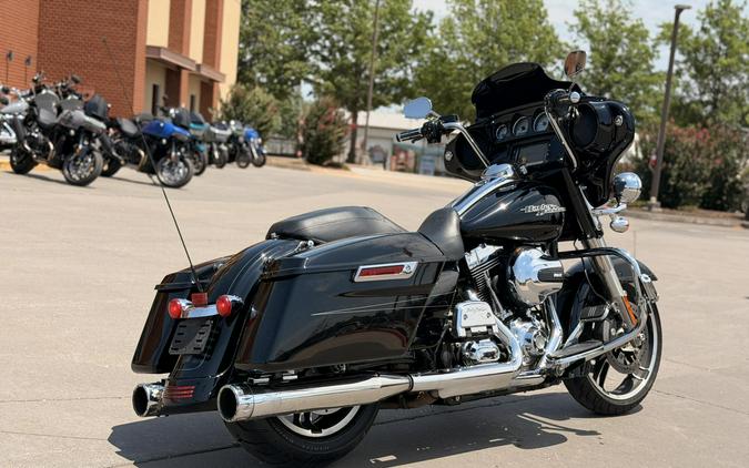 2014 Harley-Davidson® Street Glide® Special FLHXS BLACK 672741