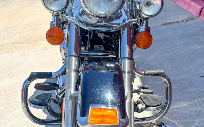 2014 Harley-Davidson® Heritage Softail® Classic FLSTC Midnight Pearl