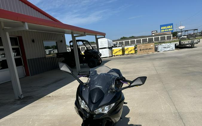 2025 Kawasaki Ninja® 650 Base