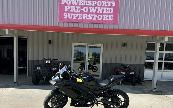 2025 Kawasaki Ninja® 650 Base