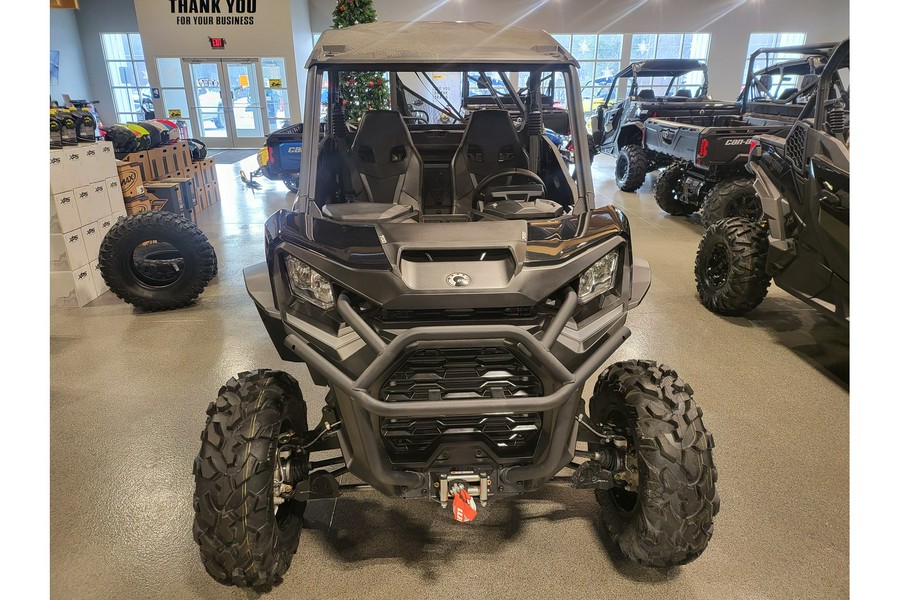 2023 Can-Am COMMANDER XT 700