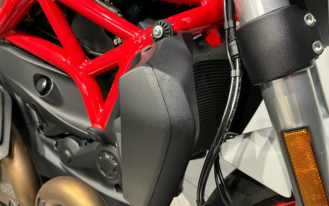 2015 Ducati Monster 821