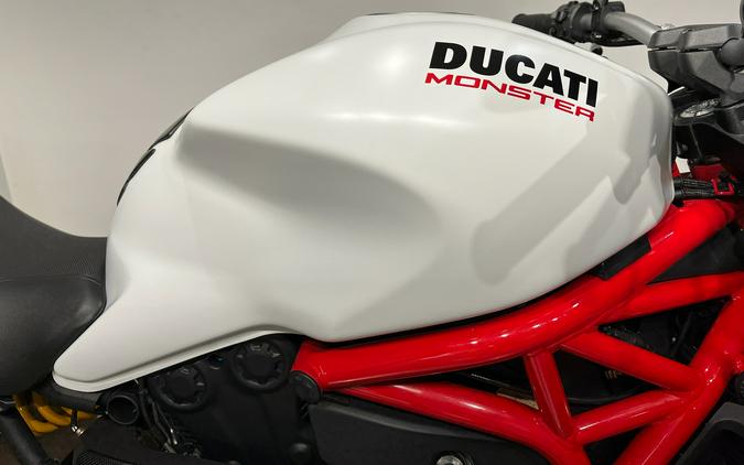 2015 Ducati Monster 821