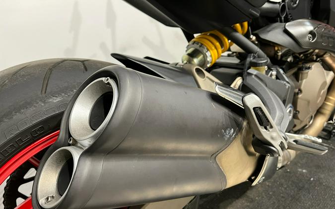 2015 Ducati Monster 821