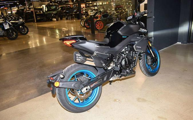 2026 CFMOTO NK 800