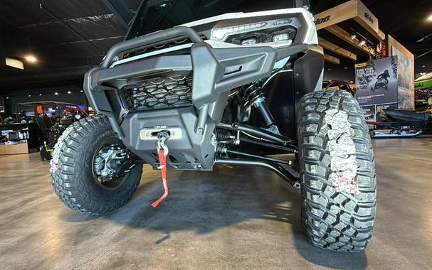 2026 Can-Am® Defender Limited HD11