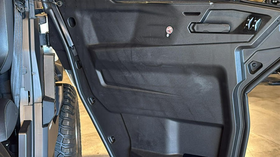 2026 Can-Am® Defender Limited HD11