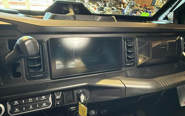 2026 Can-Am® Defender Limited HD11