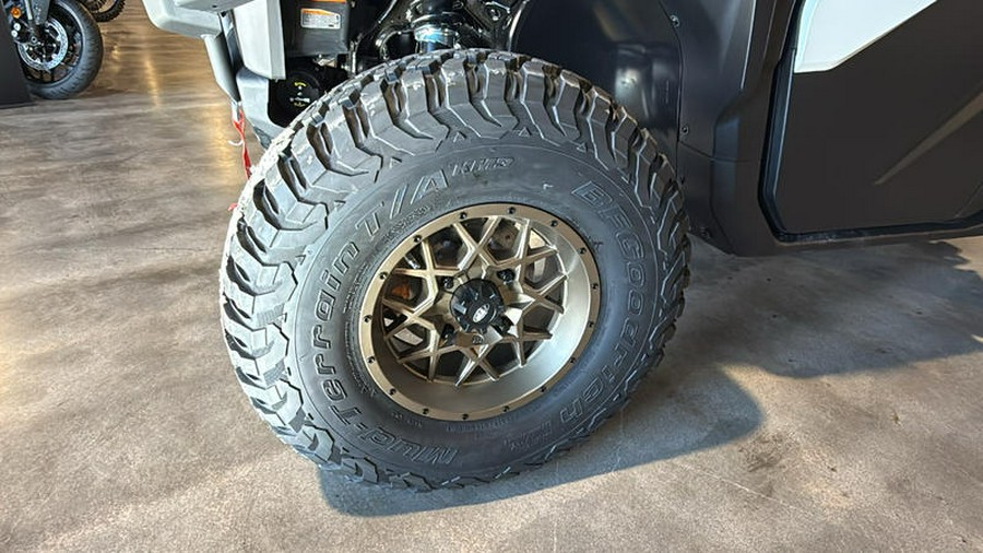 2026 Can-Am® Defender Limited HD11