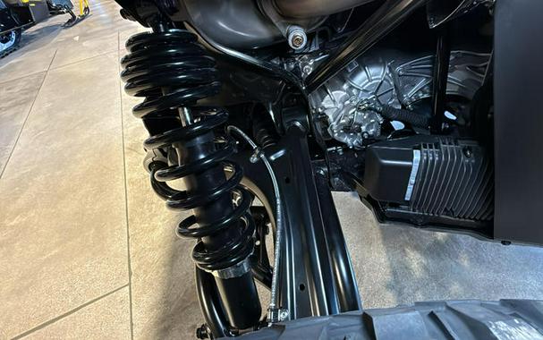 2026 Can-Am® Defender Limited HD11