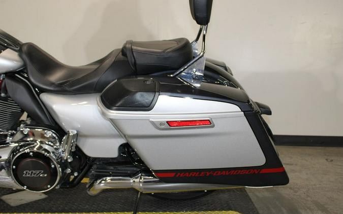 2019 Harley-Davidson® FLHXSE - CVO™ Street Glide®