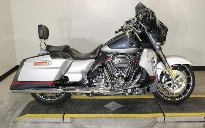2019 Harley-Davidson® FLHXSE - CVO™ Street Glide®