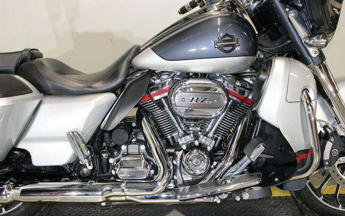 2019 Harley-Davidson® FLHXSE - CVO™ Street Glide®
