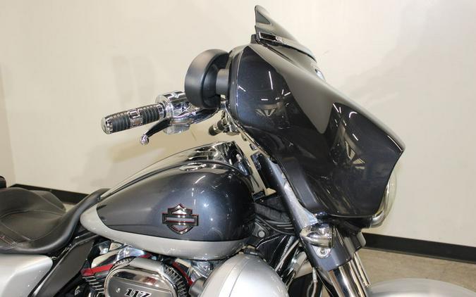 2019 Harley-Davidson® FLHXSE - CVO™ Street Glide®