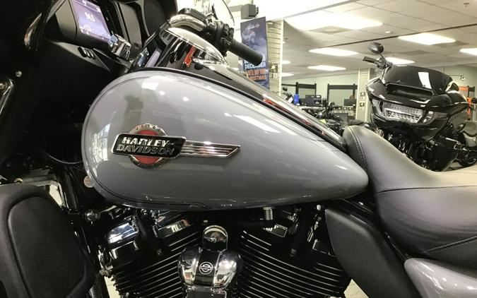 2024 Harley-Davidson® Tri Glide® Ultra Billiard Gray