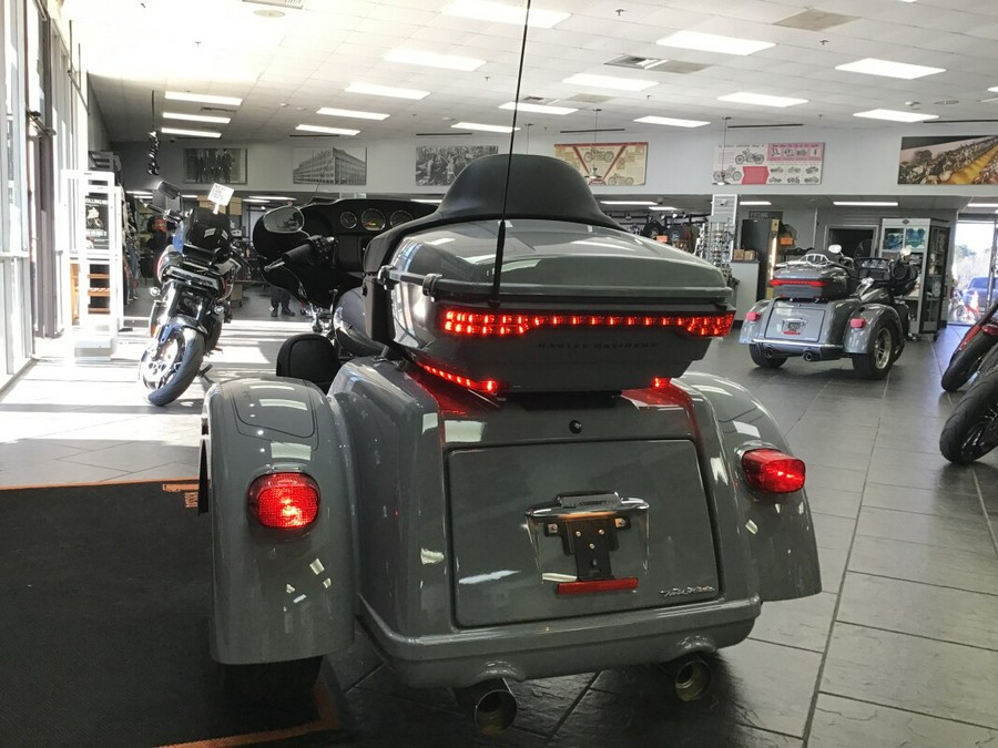 2024 Harley-Davidson® Tri Glide® Ultra Billiard Gray