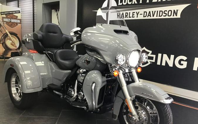 2024 Harley-Davidson® Tri Glide® Ultra Billiard Gray