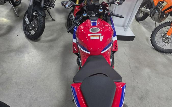 2026 Honda CBR1000RR-R Fireblade SP