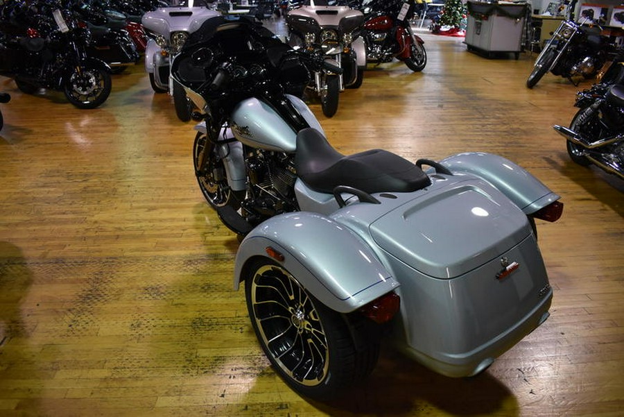 2024 Harley-Davidson® FLTRT - Road Glide® 3