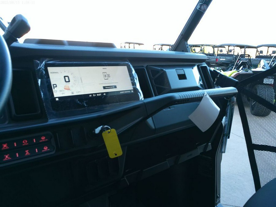 2026 Can-Am® Defender MAX LONE STAR HD11