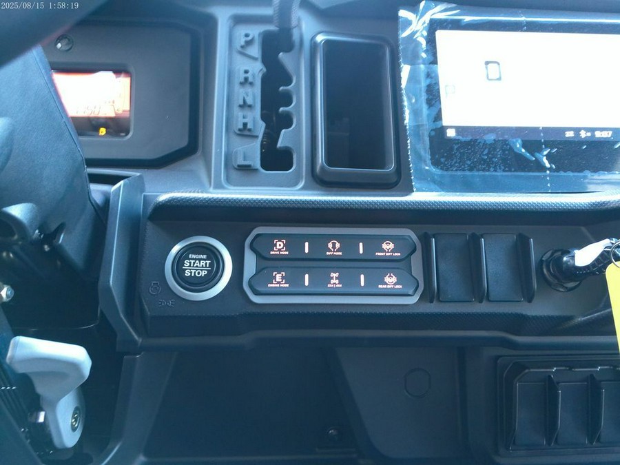 2026 Can-Am® Defender MAX LONE STAR HD11