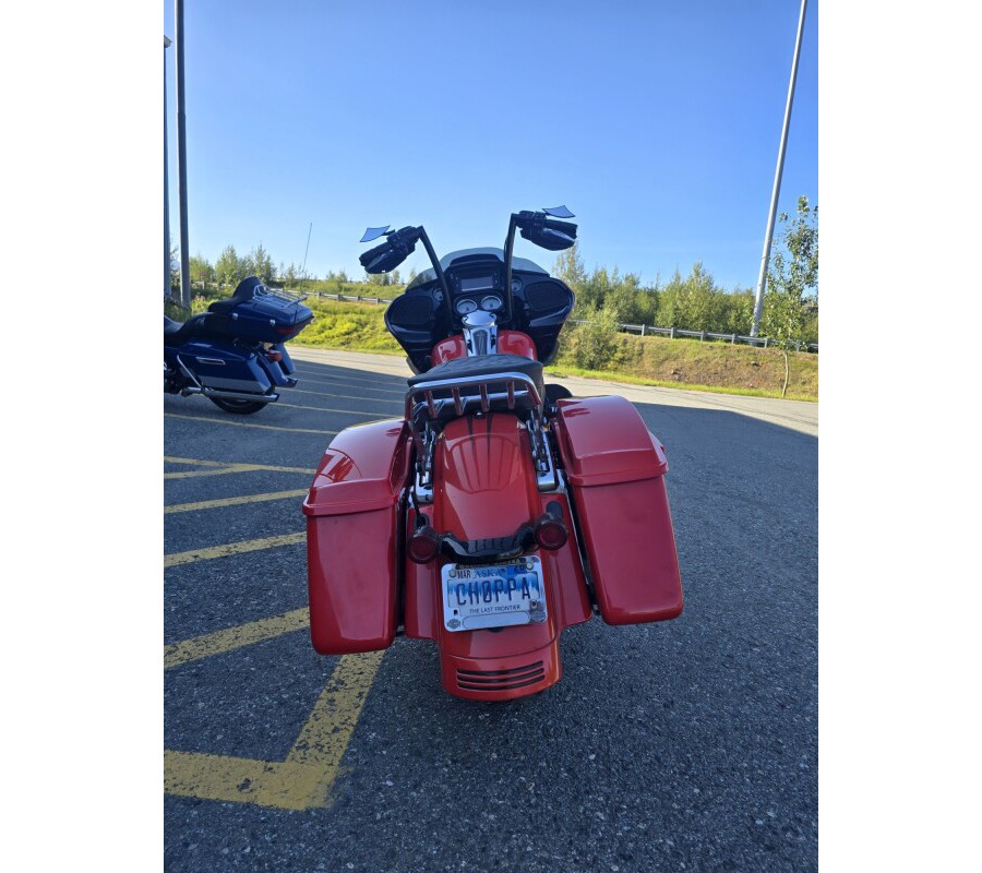 2017 Harley-Davidson® Road Glide® Custom Color