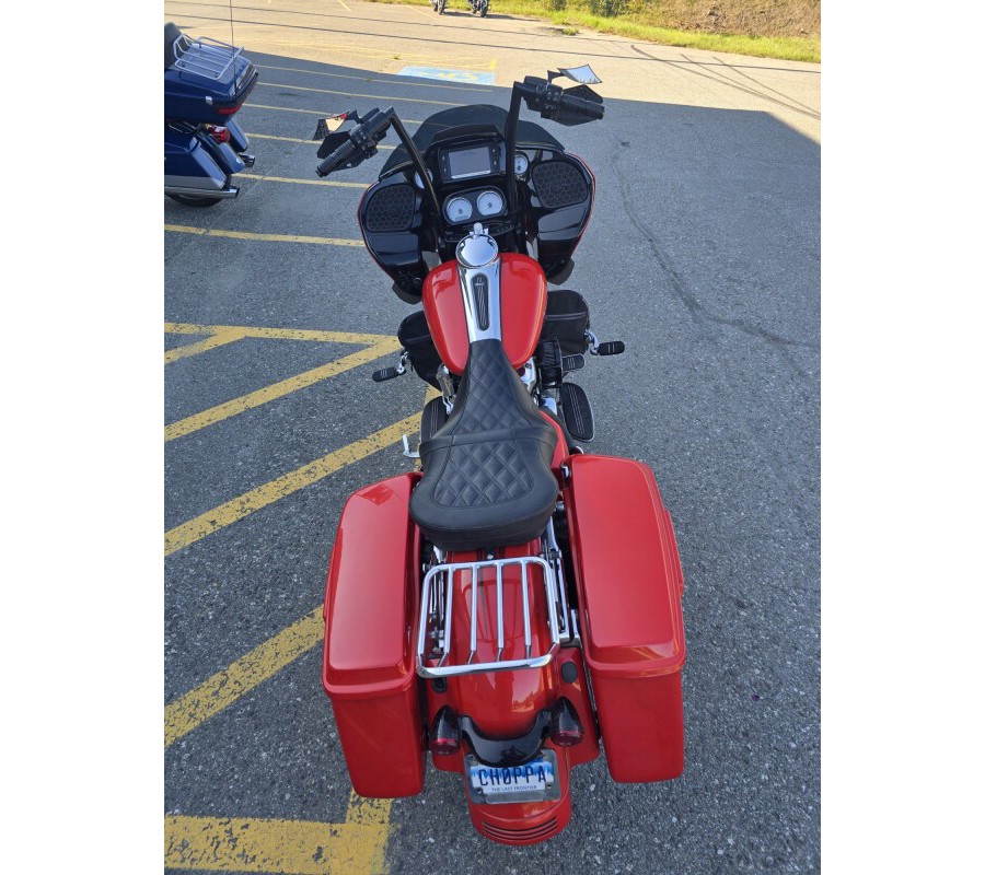 2017 Harley-Davidson® Road Glide® Custom Color