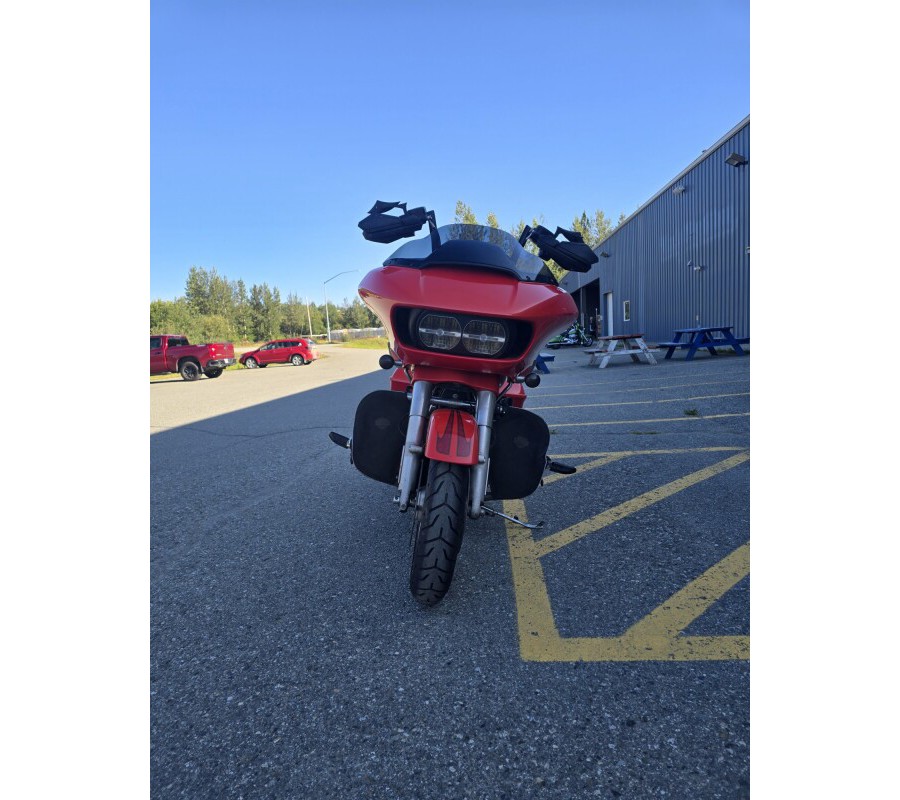 2017 Harley-Davidson® Road Glide® Custom Color