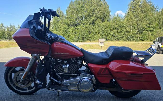 2017 Harley-Davidson® Road Glide® Custom Color