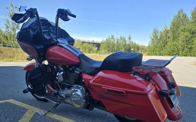 2017 Harley-Davidson® Road Glide® Custom Color