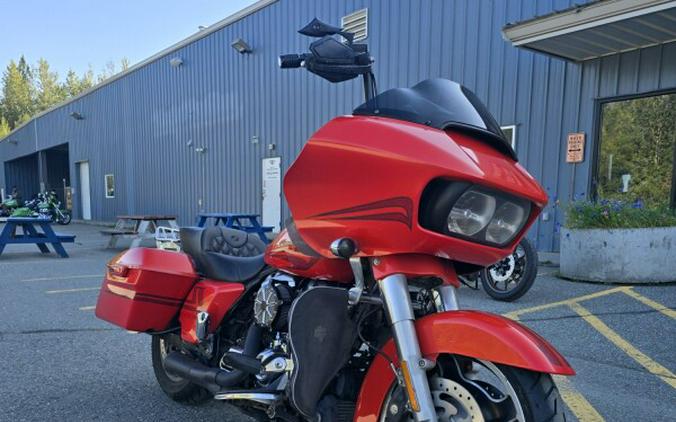 2017 Harley-Davidson® Road Glide® Custom Color
