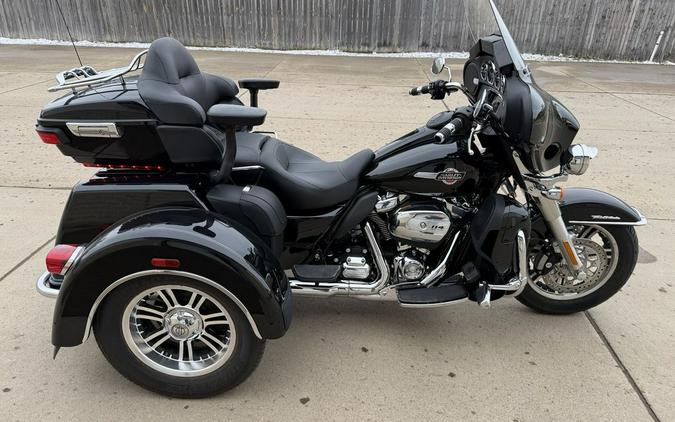 2023 Harley-Davidson® FLHTCUTG - Tri Glide® Ultra