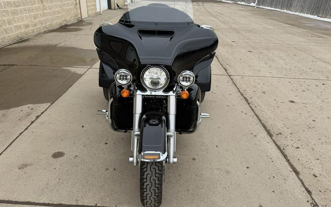 2023 Harley-Davidson® FLHTCUTG - Tri Glide® Ultra