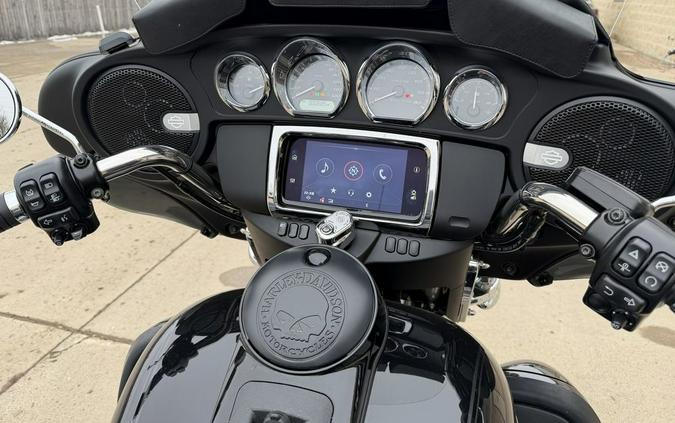 2023 Harley-Davidson® FLHTCUTG - Tri Glide® Ultra