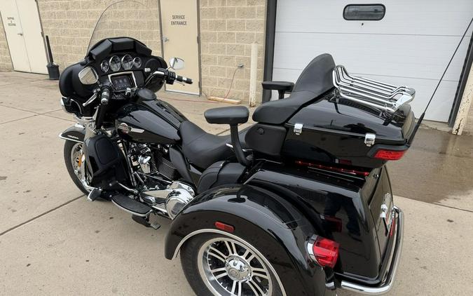 2023 Harley-Davidson® FLHTCUTG - Tri Glide® Ultra