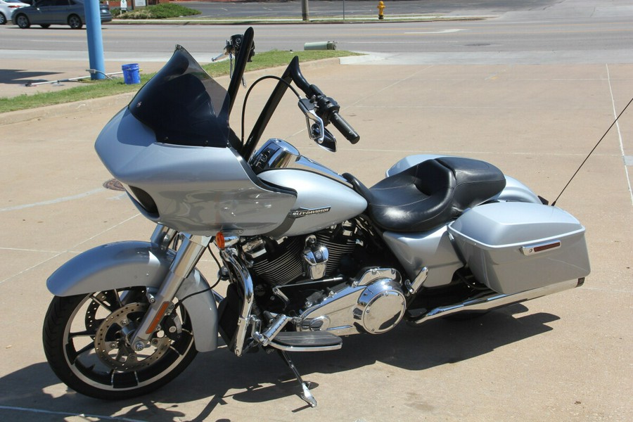 2023 Harley-Davidson Road Glide Atlas Silver Metallic