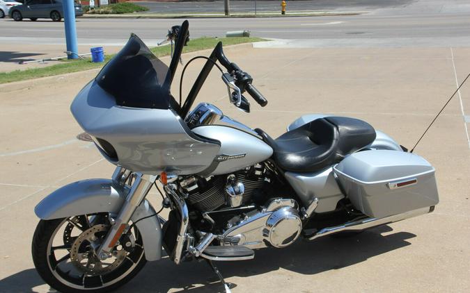 2023 Harley-Davidson Road Glide Atlas Silver Metallic