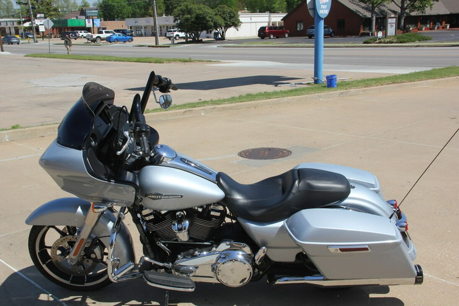 2023 Harley-Davidson Road Glide Atlas Silver Metallic