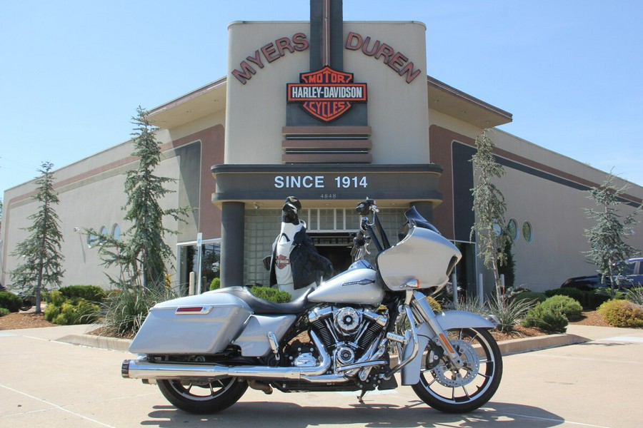 2023 Harley-Davidson Road Glide Atlas Silver Metallic