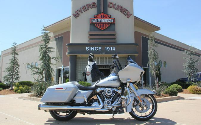 2023 Harley-Davidson Road Glide Atlas Silver Metallic