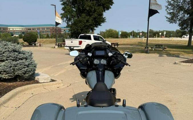 FLTRT 2024 Road Glide 3