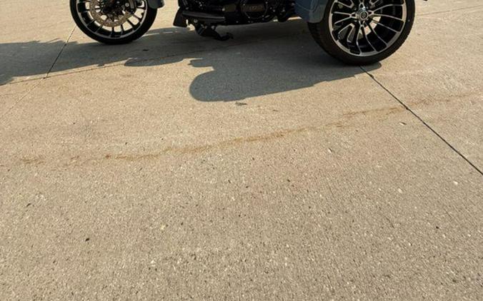 FLTRT 2024 Road Glide 3