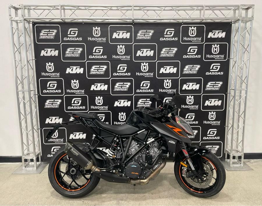 2017 KTM 1290 Super Duke R