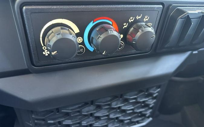 2026 Can-Am Defender MAX Lone Star Cab HD11