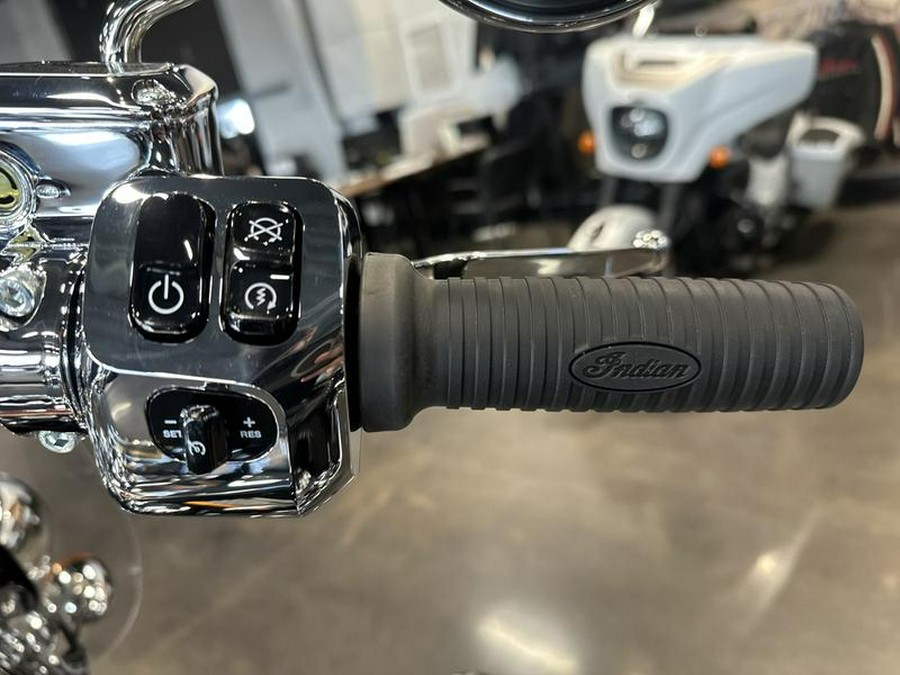 2025 Indian Motorcycle® Springfield® Black Metallic/Heavy Metallic