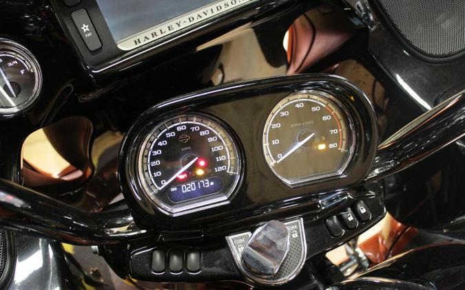 2015 CVO™ Road Glide® Ultra