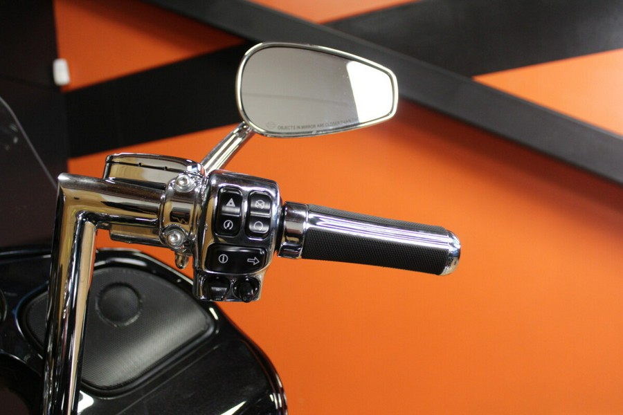 2015 CVO™ Road Glide® Ultra